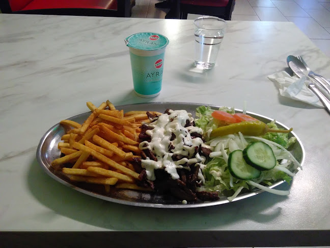 Opinii despre Sannegårdens kebab în Västra Frölunda - Gastronomi och hotellverksamhet