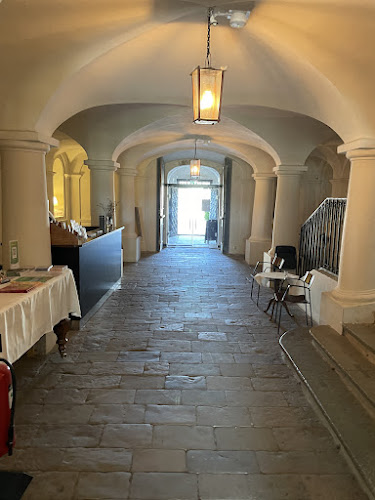 Salsta Slottskafé Phone number