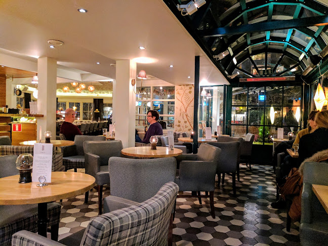 Le Parc Restaurant - Gastronomi och hotellverksamhet