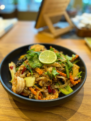 Opinii despre Rimlay thaikök în Nacka Strand - Gastronomi och hotellverksamhet