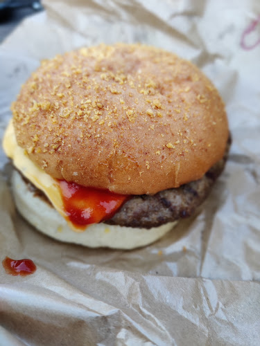 Opinii despre Enelly’s Burgers & Coffee Lindesberg în Lindesberg - Gastronomi och hotellverksamhet