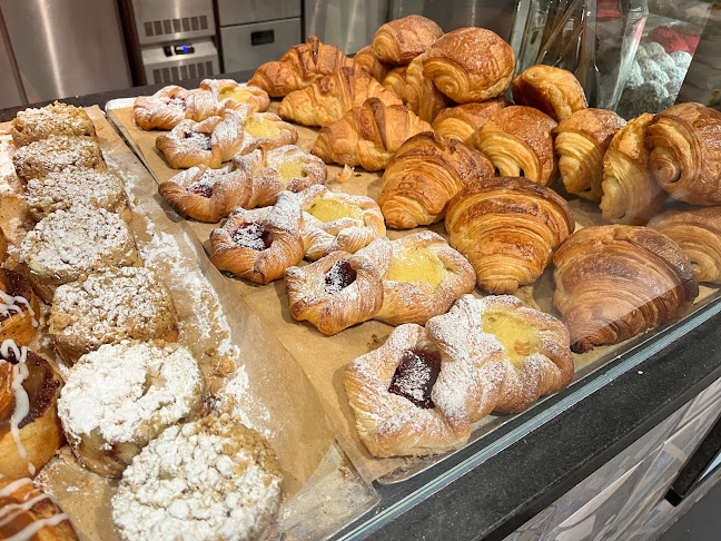 Bullar & Bröd Open Times