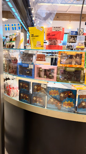 Comments and reviews of Saluhallen