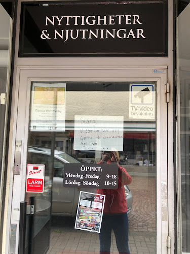 Cafe Deluxe Phone number