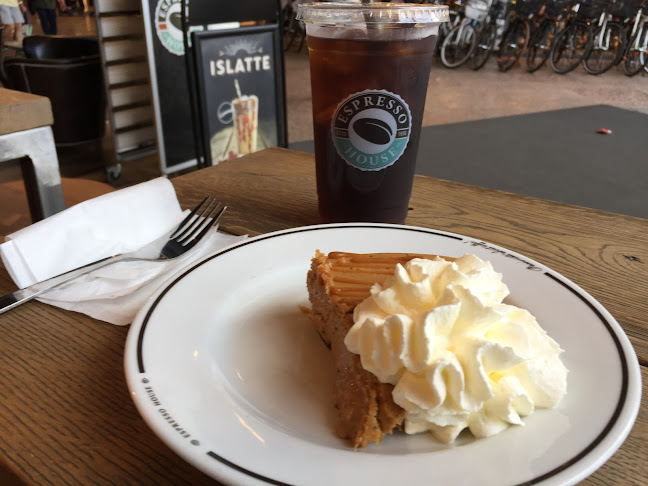 Reviews of Espresso House Heron City in Kungens Kurva - Gastronomi och hotellverksamhet