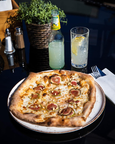 Opinii despre M A Z E în Ludvika - Gastronomi och hotellverksamhet