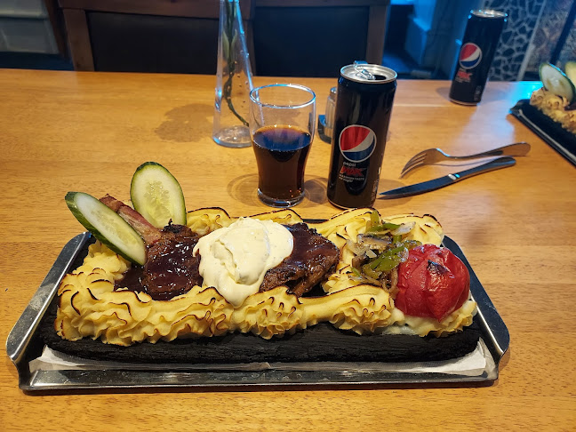 Blå Lagunen - Gastronomi och hotellverksamhet