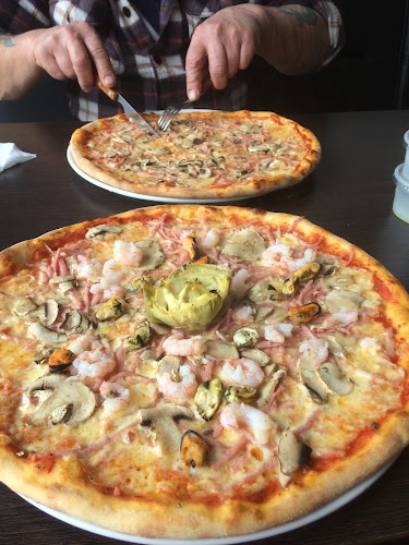 Skurups Pizzeria Open Times