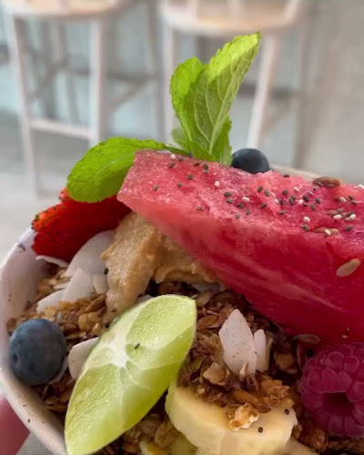 Opinii despre BodyBuddy Café & Bakery Masthuggskajen în Göteborg - Gastronomi och hotellverksamhet