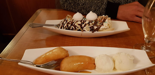 Comentarii opinii despre Yun Lee