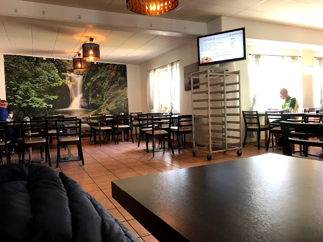 Hällabaren - Gastronomi och hotellverksamhet