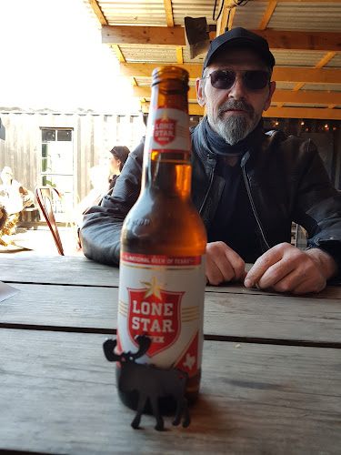 Holy Smoke BBQ - Gastronomi och hotellverksamhet