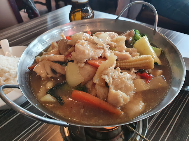 Thai Fu Quing - Gastronomi och hotellverksamhet