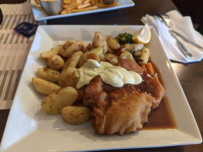 Ben's Burger & Pizzeria - Gastronomi och hotellverksamhet