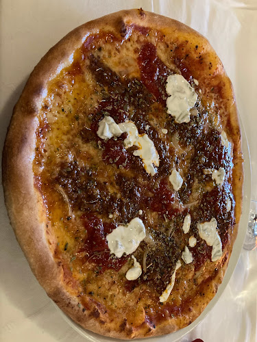 Restaurang Pizzeria Athena - Gastronomi och hotellverksamhet