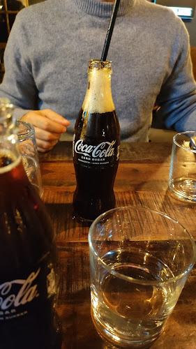 DINÉ Burgers Open Times