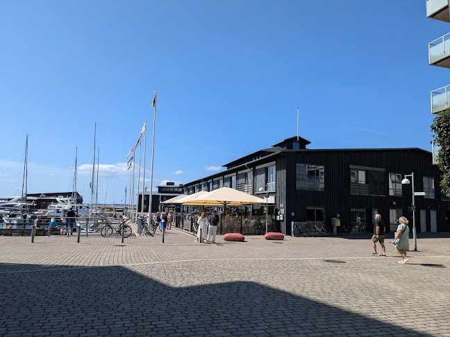 Roy's Mat o Bar - Gastronomi och hotellverksamhet