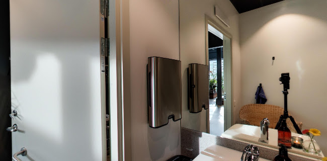 Friends Corner - Gastronomi och hotellverksamhet