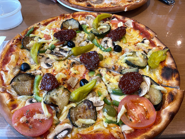 Opinii despre Vaxholms Pizzeria în Vaxholm - Gastronomi och hotellverksamhet