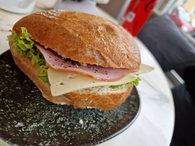 Gateau - Gastronomi och hotellverksamhet