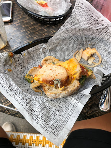 Comentarii opinii despre Café Belmondo