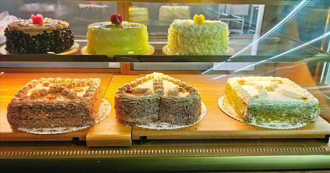 Opinii despre Ahmed's Bake House - Bageri & konditori Växjö în Växjö - Gastronomi och hotellverksamhet