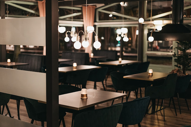 Twin City - Dinner & Drinks