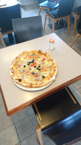 Opinii despre Pizzeria Tullen în Enköping - Gastronomi och hotellverksamhet