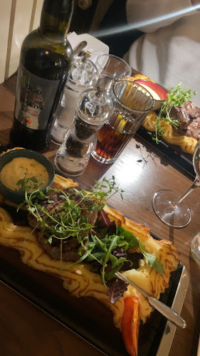 Bryggans kök & bar Open Times