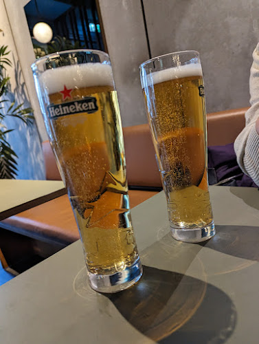 Phil's Burger Götgatan Open Times