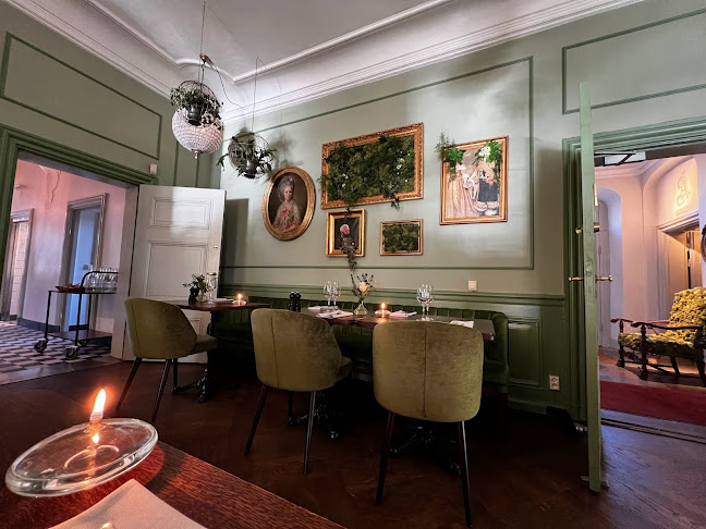 Åkeshovs gårdsväg 11, 168 38 Bromma