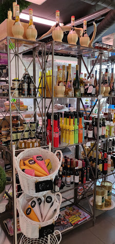 Opinii despre Sävedalens Saluhall în Sävedalen - Gastronomi och hotellverksamhet