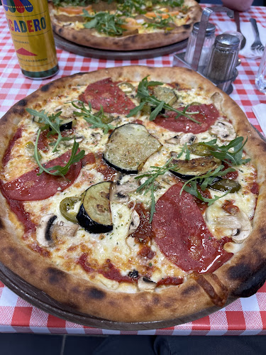 Comments and reviews of Nyköpings Pizza Center-Pizza, grill, pasta, hamburgare och sallad