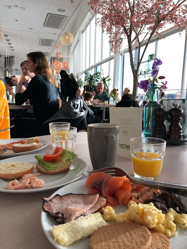 Picnic - Gastronomi och hotellverksamhet