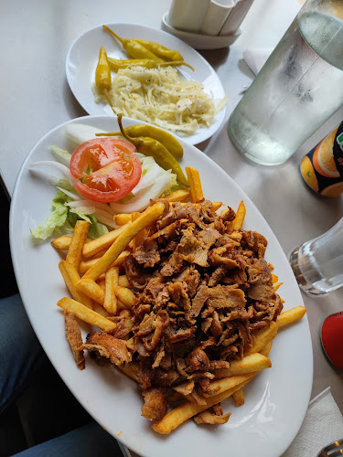 Pizzeria Acapulco - Gastronomi och hotellverksamhet