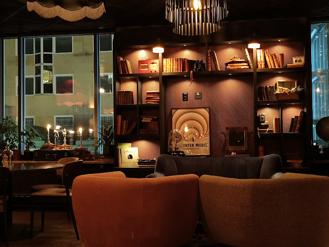 Comentarii opinii despre Biblioteket Live