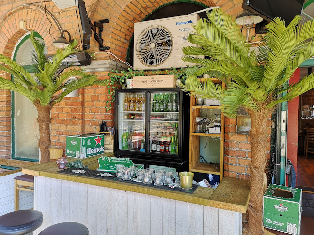 Comentarii opinii despre Templet Bar & Cafe