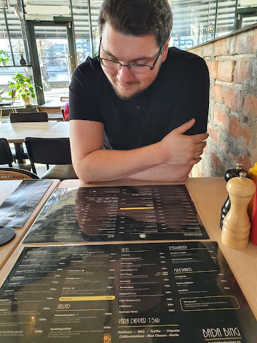 Bada Bing Atollen - Gastronomi och hotellverksamhet