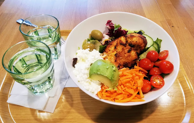 Opinii despre Reload Superfoodbar în Solna - Gastronomi och hotellverksamhet