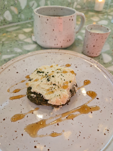 Opinii despre BodyBuddy Café & Bakery Masthuggskajen în Göteborg - Gastronomi och hotellverksamhet