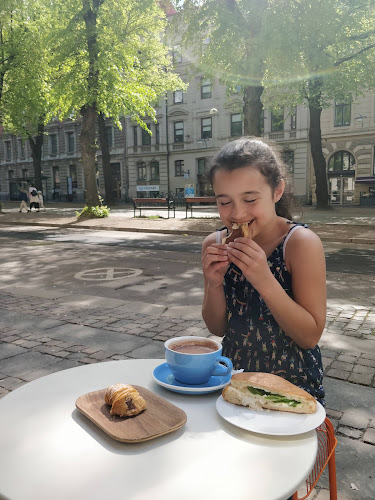 Manniny - Gastronomi och hotellverksamhet