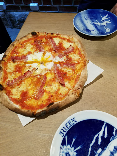 Malmö Saluhall Phone number