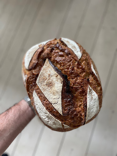 Opinii despre Ravlunda Hantverksbageri utlämningsbod în Kivik - Gastronomi och hotellverksamhet