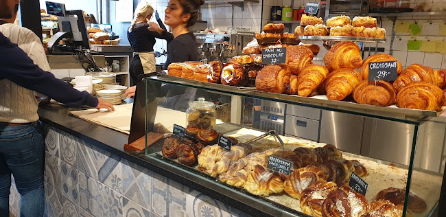 Comments and reviews of Bullar & Bröd