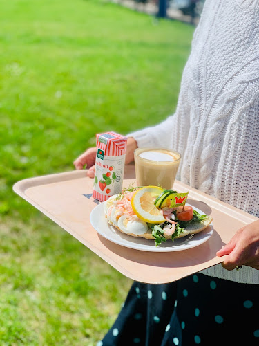 Opinii despre Rasta Nyköpingsbro în Nyköping - Gastronomi och hotellverksamhet