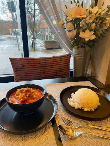 Khao Hom Ektorps Centrum - Gastronomi och hotellverksamhet