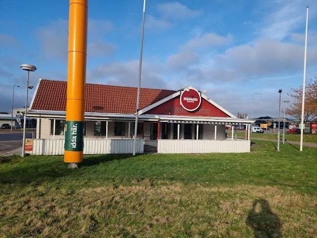 Mac Inn - Gastronomi och hotellverksamhet