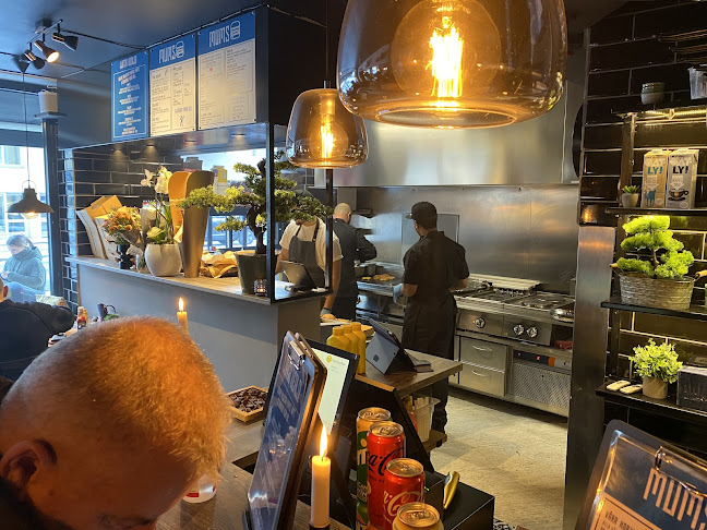 Opinii despre Mums Burgers în Hägersten - Gastronomi och hotellverksamhet