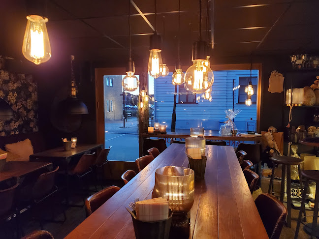 Bar Vinci - Gastronomi och hotellverksamhet