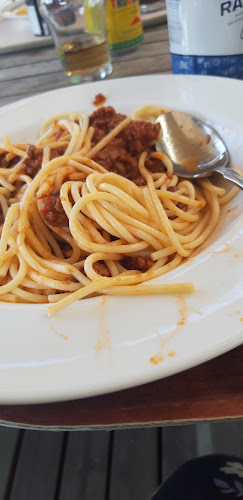 Matgladaoxen - Gastronomi och hotellverksamhet